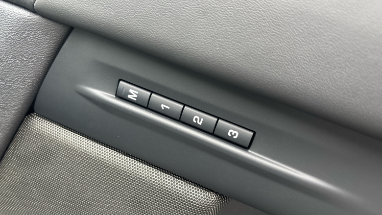 Land Rover Range Rover Evoque 1.5 P270e Autobiography 5dr Auto [Revised] Hatchback